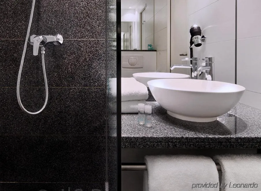 *** Hotel Motel One Muenchen-East Side Germany